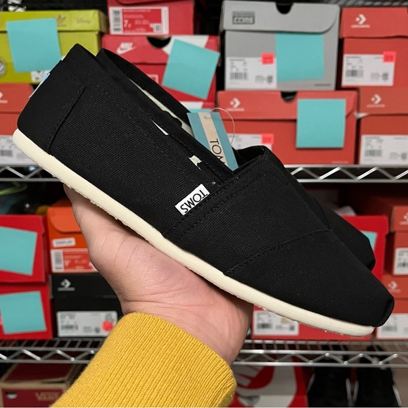 Toms Classic Black - Picture 1 of 2